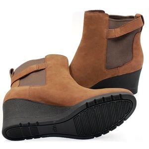 UGG Shoes - UGG Indra Womens Waterproof Wedge Heel Boots Sz8.5 UGG Shoes - UGG Indra Womens Waterproof Wedge Heel Boots Sz8.5